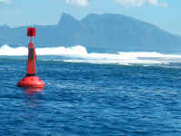 red buoy.jpg (75257 bytes)